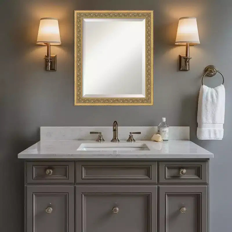 Specchio da Parete per Bagno Carter Dark Gold con Cornice in Legno Smussato