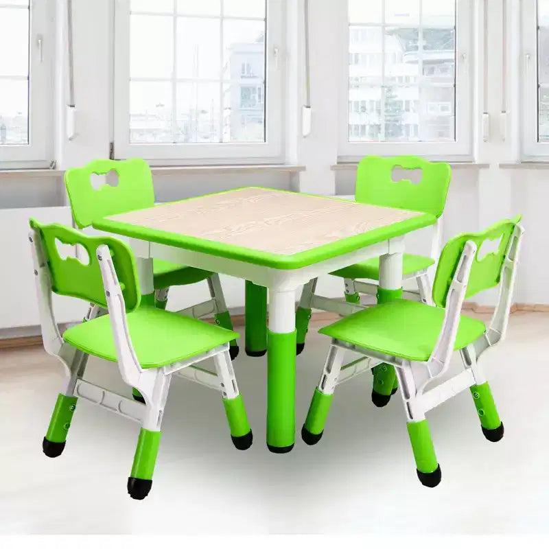 Set Tavolo e 4 Sedie per Bambini con Altezza Regolabile
