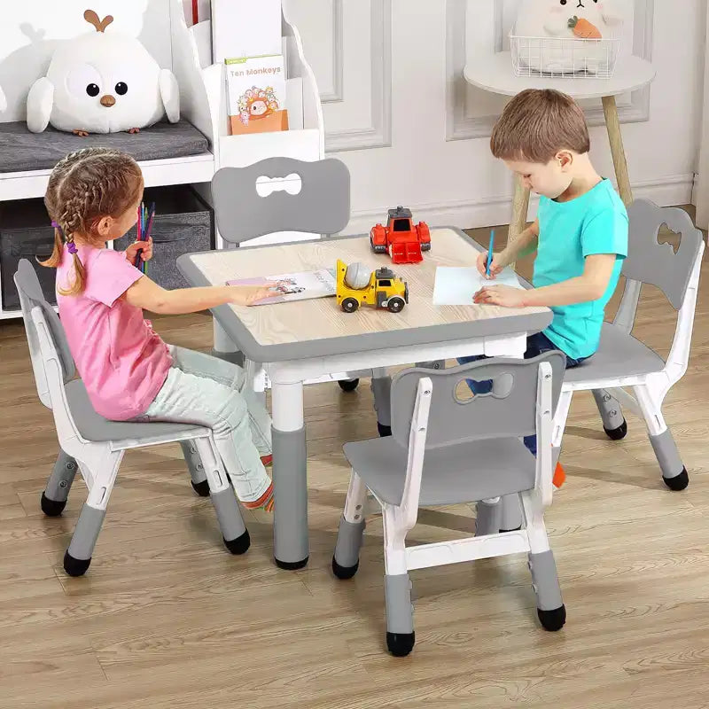 Set Tavolo e 4 Sedie per Bambini con Altezza Regolabile