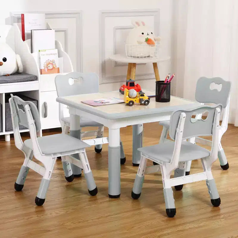 Set Tavolo e 4 Sedie per Bambini con Altezza Regolabile